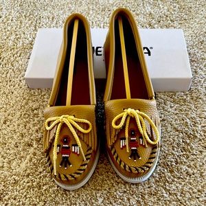 Minnetonka thunderbird boat moccasins